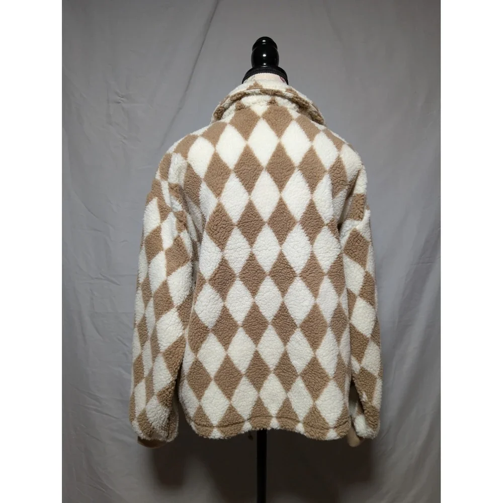 easel tan white
